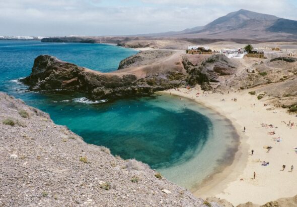 Lanzarote más allá de la playa: planes para descubrir la isla a otro ritmo