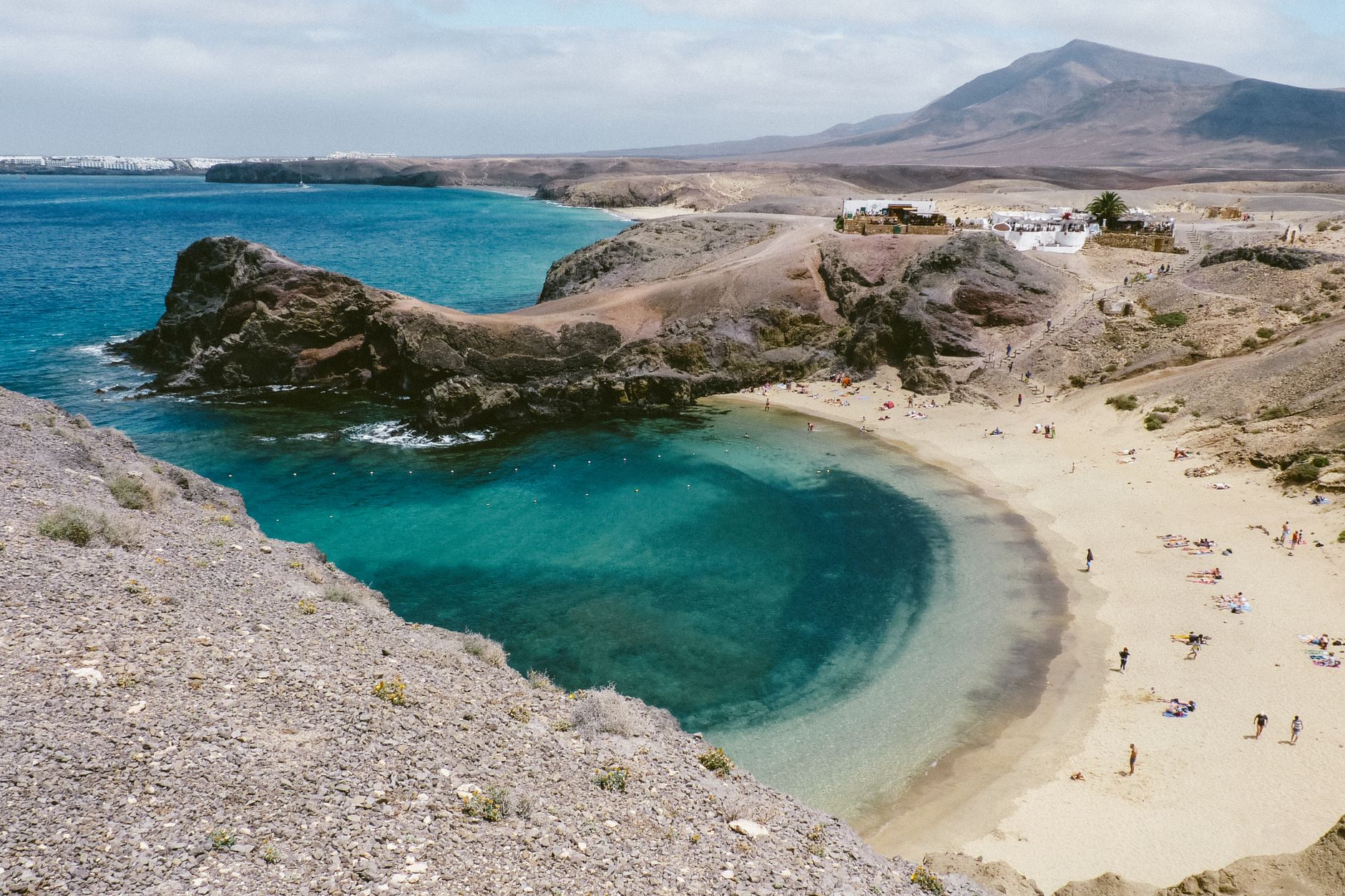 Lanzarote más allá de la playa: planes para descubrir la isla a otro ritmo